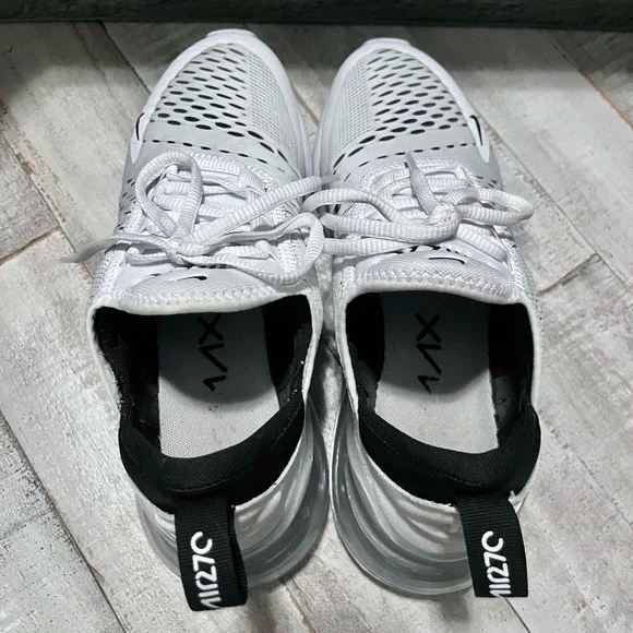 Women’s Nike Air Max 270 - Picture 3 of 4